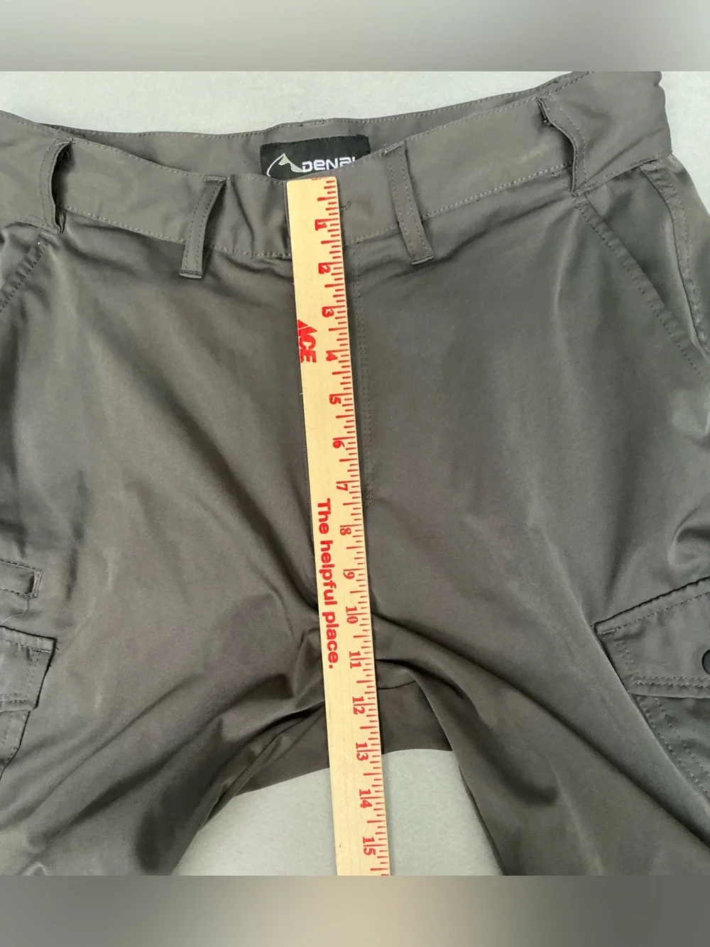 Denali Mens Gray Stretch Cargo Shorts 32 Flex Waist Performance Hiking Outdoor
